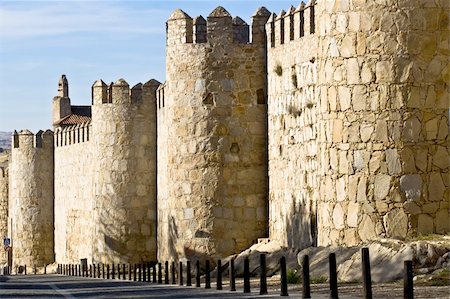 simsearch:400-04066912,k - Medieval city walls in Avila, Spain . Stock Photo - Budget Royalty-Free & Subscription, Code: 400-04477697