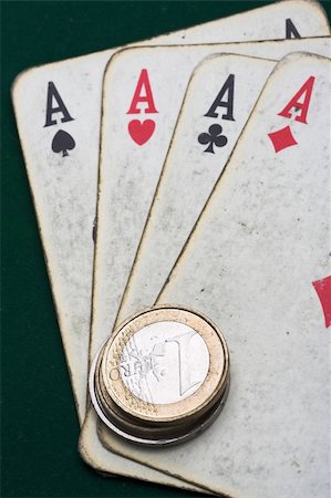 simsearch:400-07314049,k - playing cards of four aces close up Photographie de stock - Aubaine LD & Abonnement, Code: 400-04477777