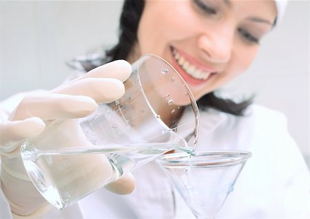 simsearch:400-04467890,k - biological test of the water. Soft-focused, focal point is on the hands Stockbilder - Microstock & Abonnement, Bildnummer: 400-04478048