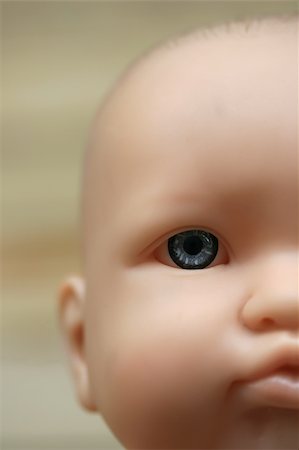 simsearch:400-03945849,k - A close up of a baby doll face Foto de stock - Royalty-Free Super Valor e Assinatura, Número: 400-04478447