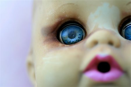 simsearch:400-03945849,k - An extreme close up of a doll's face with shalow depth of field Foto de stock - Royalty-Free Super Valor e Assinatura, Número: 400-04478469