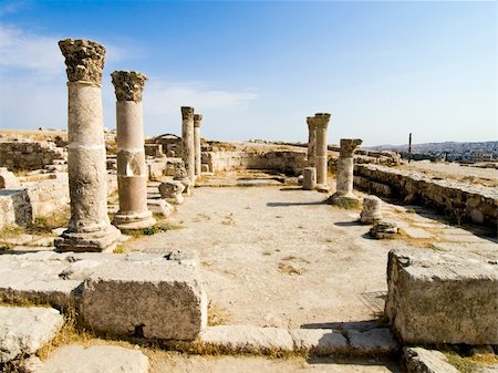 simsearch:400-08429342,k - Roman citadel in Amman, Jordan. Temple details. Corinthian order. Stock Photo - Budget Royalty-Free & Subscription, Code: 400-04479850