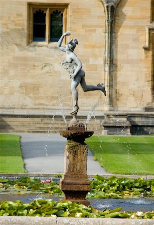 Traditional English fountain at Christchurch university Stock Photo - Budget Royalty-Free & Subscription, Code: 400-04470278