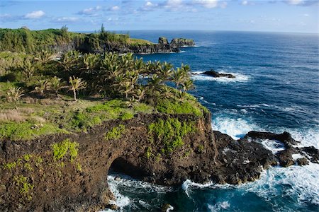 simsearch:400-04006467,k - Aerial of Maui, Hawaii rocky coast. Photographie de stock - Aubaine LD & Abonnement, Code: 400-04470874