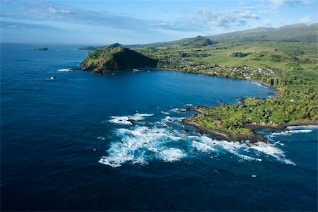 simsearch:400-04468776,k - Aerial of Maui, Hawaii coastal landscape. Stockbilder - Microstock & Abonnement, Bildnummer: 400-04470872