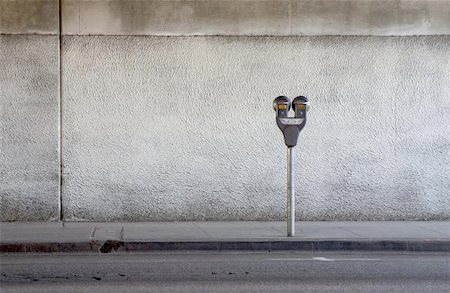 sparky2000 (artist) - A parking meter under a freeway overpass. Photographie de stock - Aubaine LD & Abonnement, Code: 400-04471998