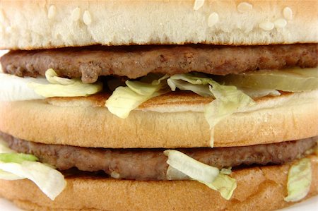 simsearch:400-07167126,k - Close up of hamburger with lettuce Stockbilder - Microstock & Abonnement, Bildnummer: 400-04484195