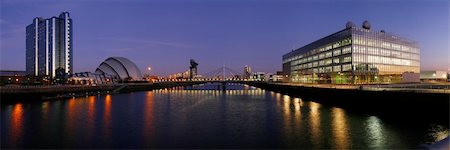 simsearch:400-04486669,k - The modern skyline of Glasgow's River Clyde at dusk Photographie de stock - Aubaine LD & Abonnement, Code: 400-04486667