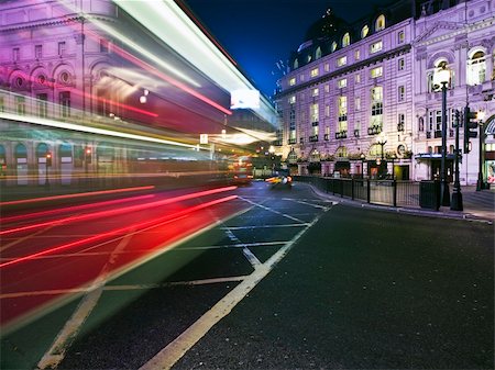 simsearch:400-04486894,k - Speed blur of London bus in piccadilly circus at night Stock Photo - Budget Royalty-Free & Subscription, Code: 400-04486894