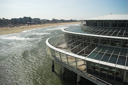 Modern pier in Scheveningen in The Hague, Holland Photographie de stock - Aubaine LD & Abonnement, Code: 400-04487217