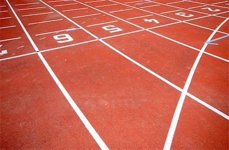 simsearch:400-03942081,k - numbers of a racetrack, on red tarmac, for runners Foto de stock - Royalty-Free Super Valor e Assinatura, Número: 400-04487815