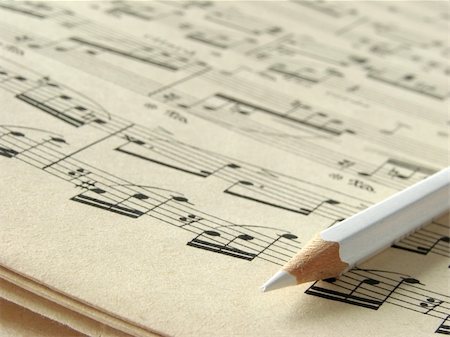 old sheet of musical symbols with pencil Photographie de stock - Aubaine LD & Abonnement, Code: 400-04487892