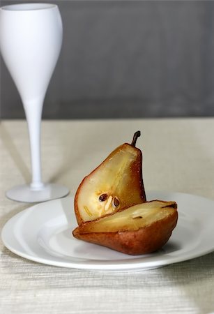 stephconnell (artist) - Roasted gormet pears for a healthy dessert Foto de stock - Super Valor sin royalties y Suscripción, Código: 400-04487945