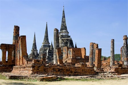 wat phra si sanphet phra nakhon si Ayutthaya, the former capital of Thailand. Stock Photo - Budget Royalty-Free & Subscription, Code: 400-04489977