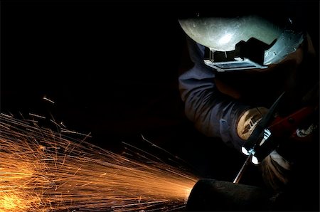 simsearch:632-03500560,k - welder at shipyard working Photographie de stock - Aubaine LD & Abonnement, Code: 400-04480027