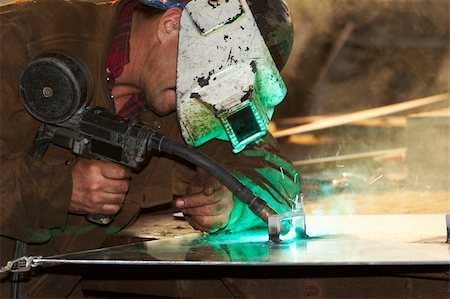 simsearch:400-03975695,k - welder at shipyard working Foto de stock - Super Valor sin royalties y Suscripción, Código: 400-04480044