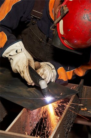 simsearch:400-03975695,k - welder at shipyard working on steel project Foto de stock - Super Valor sin royalties y Suscripción, Código: 400-04480050