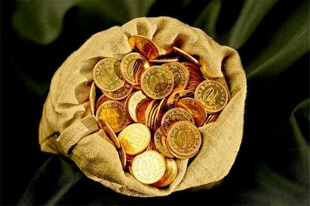 Bunch of golden coins in money sack Photographie de stock - Aubaine LD & Abonnement, Code: 400-04480168