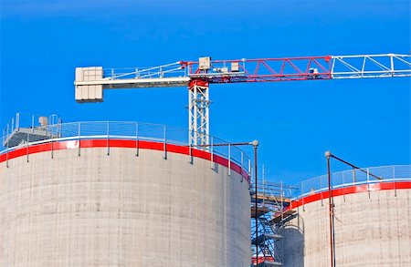 Silos under construction with a crane Stock Photo - Budget Royalty-Free & Subscription, Code: 400-04480541