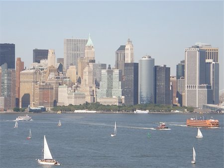 photo of crowd on bridges - New York City Skyline (USA) Stock Photo - Budget Royalty-Free & Subscription, Code: 400-04481067