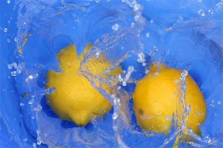 simsearch:630-02220372,k - Yellow fresh lemons. Macro image Foto de stock - Super Valor sin royalties y Suscripción, Código: 400-04482514