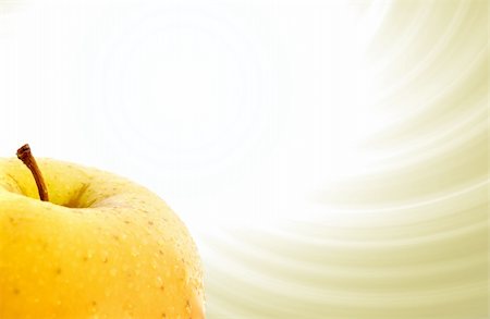 simsearch:400-06699773,k - Macro image of a yellow apple Photographie de stock - Aubaine LD & Abonnement, Code: 400-04482519