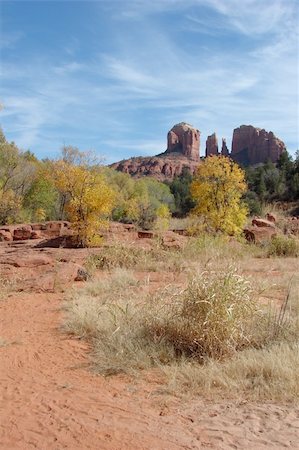 echoforsberg (artist) - A scenic shot of Oak Creek Park in picturesque Sedona, Arizona. Fotografie stock - Microstock e Abbonamento, Codice: 400-04483325