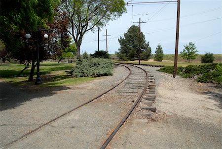 simsearch:400-03977018,k - Curve in an electric railway, Suisun, California Stock Photo - Budget Royalty-Free & Subscription, Code: 400-04483596