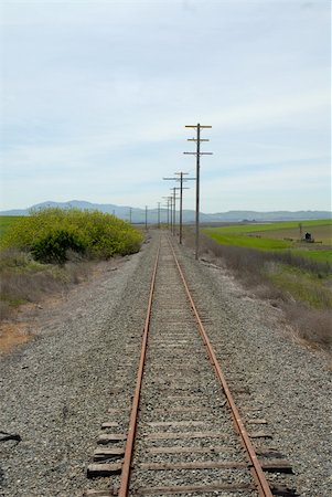 simsearch:400-03977018,k - Railroad tracks in the countryside, Suisun, California Stock Photo - Budget Royalty-Free & Subscription, Code: 400-04483597