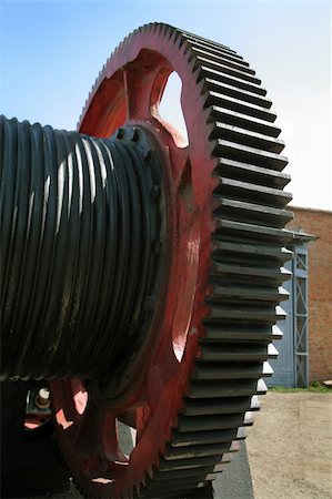 simsearch:400-06692901,k - The big cogwheel at a modern factory Foto de stock - Super Valor sin royalties y Suscripción, Código: 400-04483861