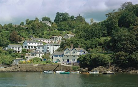 river fowey - the estuary of the river fowey town of fowey south cornish coast cornwall england uk Foto de stock - Super Valor sin royalties y Suscripción, Código: 400-04495036