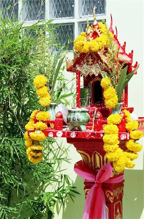 simsearch:400-04962756,k - Spirit house in Thailand - travel and tourism. Foto de stock - Super Valor sin royalties y Suscripción, Código: 400-04495482