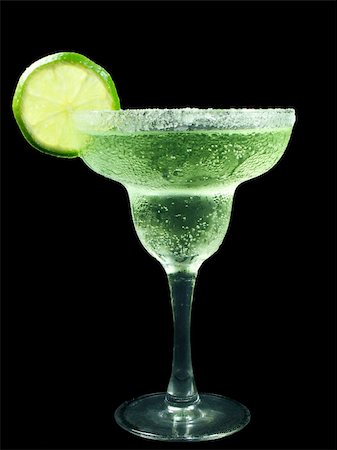 margarita with lime and salt isolated on black Photographie de stock - Aubaine LD & Abonnement, Code: 400-04495934