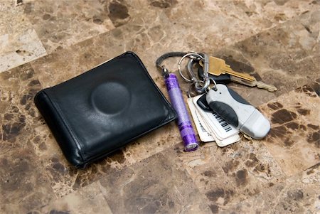 Men's wallet with condom ring and car keys. Photographie de stock - Aubaine LD & Abonnement, Code: 400-04496246