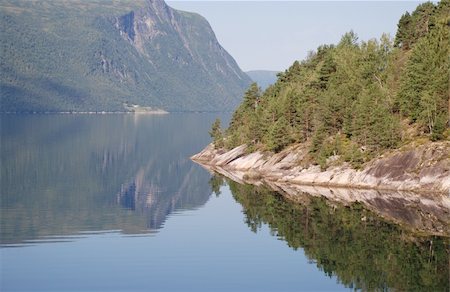 simsearch:400-03946853,k - Road to Eikesdal, Norway - beatiful view with mountains and fjords Stockbilder - Microstock & Abonnement, Bildnummer: 400-04498147