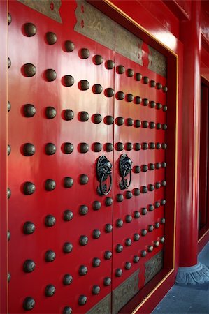 door lion - Temple entry doorway with the usual guardians in asia. Stock Photo - Budget Royalty-Free & Subscription, Code: 400-04490774