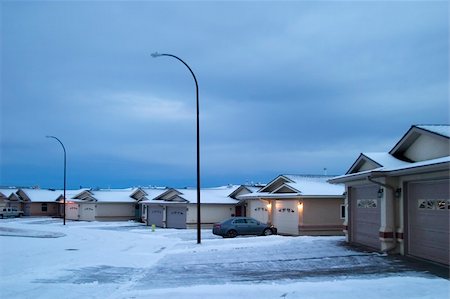 snow cosy - Suburbs in a small Saskatchewan town, in the winter. Stock Photo - Budget Royalty-Free & Subscription, Code: 400-04491360