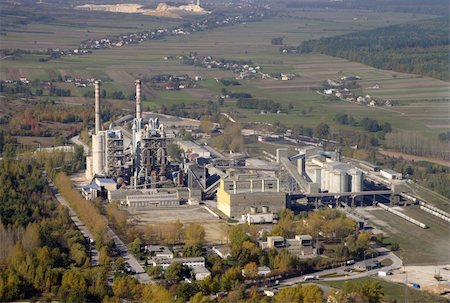 Aerial view of a factory Photographie de stock - Aubaine LD & Abonnement, Code: 400-04491714