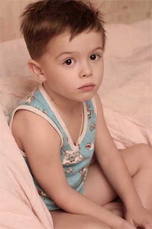 Sight of the sad boy Stockbilder - Microstock & Abonnement, Bildnummer: 400-04493263