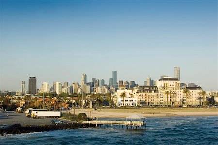 The Melbourne skyline as seen from the bay. Photographie de stock - Aubaine LD & Abonnement, Code: 400-04493514