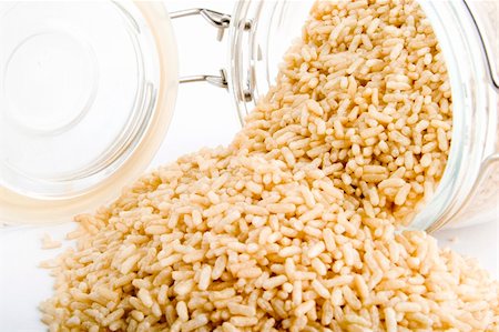 simsearch:400-03986789,k - En gros grains entiers instantanée cuisson du riz Photographie de stock - Aubaine LD & Abonnement, Code: 400-04493935