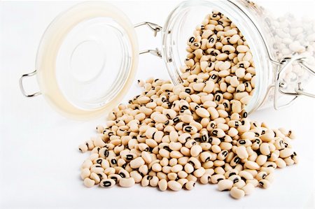 simsearch:400-03986789,k - Black eyed peas in a glass container Photographie de stock - Aubaine LD & Abonnement, Code: 400-04493932