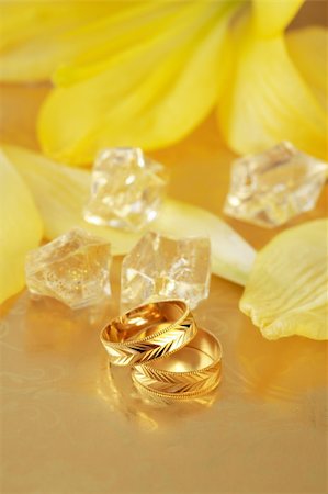 simsearch:400-04574409,k - Wedding rings Stock Photo - Budget Royalty-Free & Subscription, Code: 400-04504142