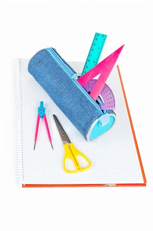 simsearch:400-09186322,k - A blue pencil case with school supplies on a notebook Photographie de stock - Aubaine LD & Abonnement, Code: 400-04507014