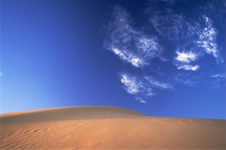 simsearch:400-05038066,k - Ripples of desert dunes, sahara, Tunisia, Africa. Photographie de stock - Aubaine LD & Abonnement, Code: 400-04508682