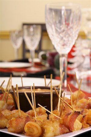 simsearch:400-05324780,k - table setting with appetizers Photographie de stock - Aubaine LD & Abonnement, Code: 400-04508792