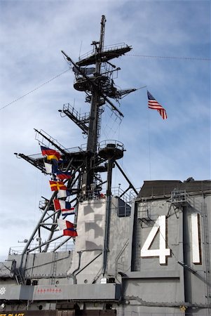 funkmast - USS Midway aircraft carrier located in San Diego California Stockbilder - Microstock & Abonnement, Bildnummer: 400-04500008