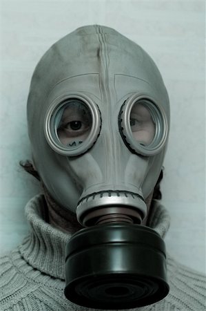 portret of man in the gas mask, pollution Stock Photo - Budget Royalty-Free & Subscription, Code: 400-04500067