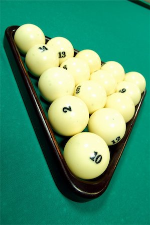 simsearch:400-09064481,k - billiard balls on the table, close-up Stockbilder - Microstock & Abonnement, Bildnummer: 400-04501707