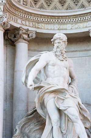 Close up of the Neptune statue of the Trevi Fountain in Rome, Italy. Stockbilder - Microstock & Abonnement, Bildnummer: 400-04515411
